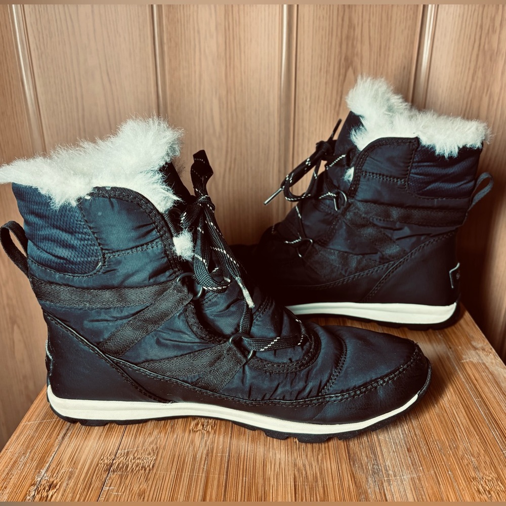 SOREL Women's Whitney Short Lace-up Waterproof Insulated Winter Boots Black 8.5 - Picture 14 of 16